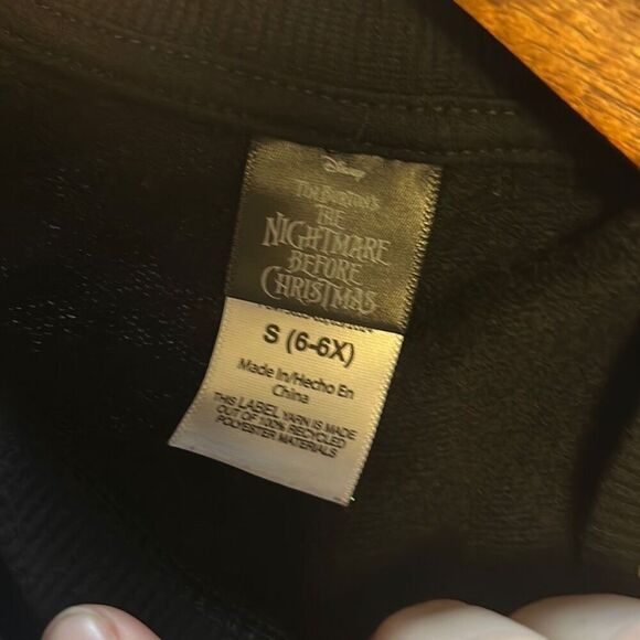 Disney The Nightmare Before Christmas Girls Graphic Fleece Sweatshirt size 6‎ - Picture 2 of 5